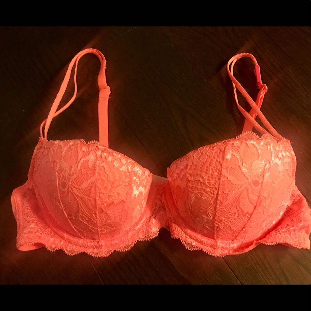 34A Victoria’s Secret PINK Push-Up Demi